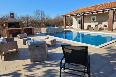 *TOP* Villa in ruhiger urbaner Umgebung *Neubau*